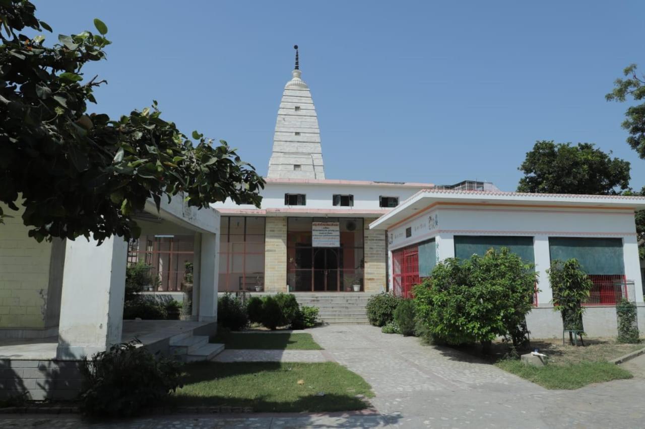 Radha Madhav Ashram Vrindāvan Exterior foto